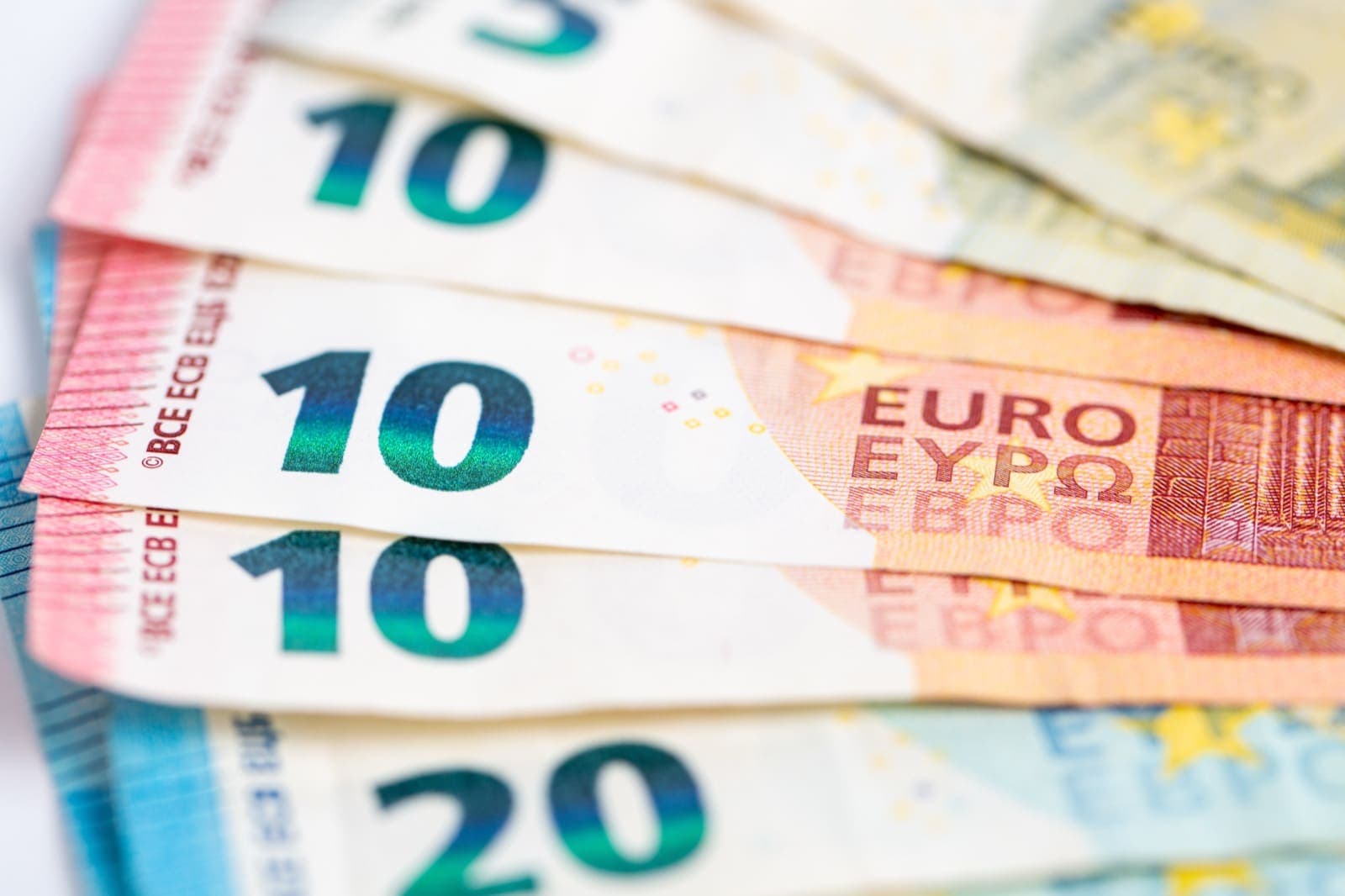 Ang Tunay na Gastos ng Pagtatrabaho sa Europe: Kung Magkano ang Talagang Kikitain at Gagastusin Ninyo